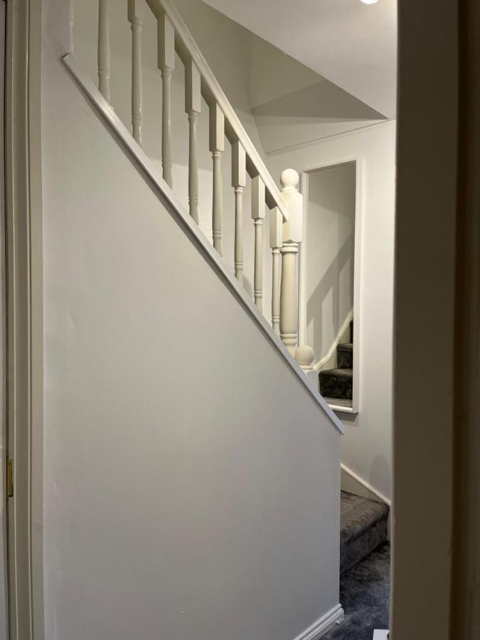 Homely 2 Story Cathedral City Apartment Durham Exterior photo